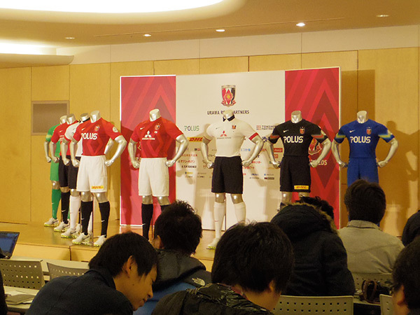 浦和レッズ 15シーズン新加入選手記者会見および新ユニフォーム発表 に行ってきました いまトピ