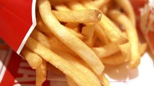 マクドナルド店員が「最強」と推す外食チェーンのフライドポテトとは→「マックじゃないんかーーい」「わかる！ココのポテトマジでうまいっ」「ポテトはモスが最強」「ロッテリアな」意外なチェーン店も…