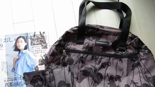 まってまって！これ付録なの！？1590円には見えない…大人のおしゃれ手帖の付録が豪華すぎた！ケイ ハヤマ プリュスの大容量ボストンバッグとポーチの豪華2点セット（1）