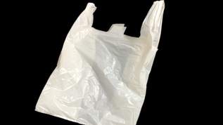 「ミニレジ袋可愛すぎん？」「レジ袋があまりにも最高」「可愛いに尽きる」セリアでドールサイズのレジ袋＆紙袋登場でオタク歓喜！争奪戦に（1/2）