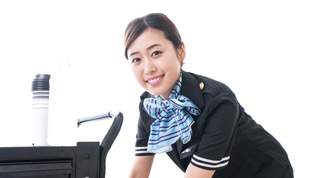 ドンキでANAの機内食が300円で売っていると話題→ネット民「羽田で買ったら900円したぞ」「ドンキのバイヤーの手腕だと思いますね」「僕の食事毎日これで良い」「プレミア感があるのに300円？！」（1）