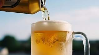 ドンキホーテの150円ビール「まるで無印」と話題→ネット民「物価高が生んだ秀逸デザイン」「気になる～150円で美味しかったらお得」「確かにもはやオシャレだな…飲んでみたさある」「この価格で6パーは早く酔えてお得」（1）