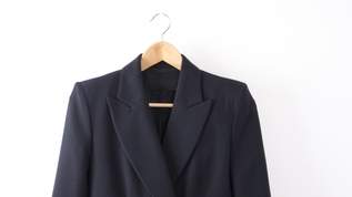 ユニクロ6990円のジャケットが「めっちゃ着痩せする」と話題、GUのよりスタイル良く見える！→ネット民「ジャケット探してたけどこれ見に行こー」「これ 本当に良い」（1）
