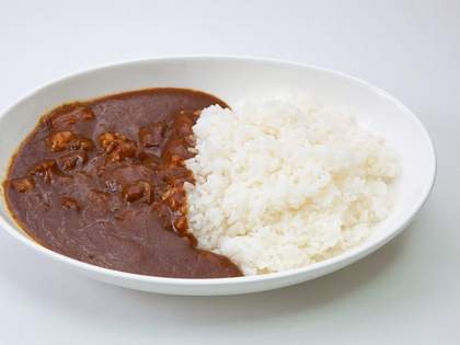 「無印の300円牛すじカレー美味すぎてどっかの具もほとんど入ってねえくせに1200円くらいするシャバいチェーン店の存在意義が消え失せた」→ネット民「無印のカレーはガチ」「CoCo壱ならそんな高くない」「ファミマのカレーが美味すぎ」