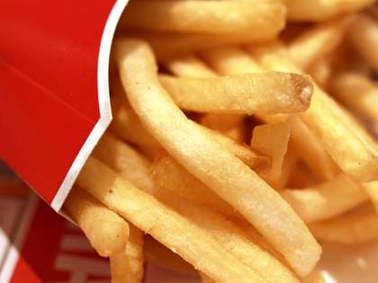 マクドナルド店員が「最強」と推す外食チェーンのフライドポテトとは→「マックじゃないんかーーい」「わかる！ココのポテトマジでうまいっ」「ポテトはモスが最強」「ロッテリアな」意外なチェーン店も…