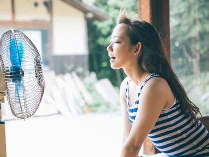 ここ十年は本当に酷暑「昔はクーラーなんて贅沢品」「昭和がこんな気候だったら、皆バタバタ倒れていた」→「昭和の気温はもっと低かった」「運動中の水分補給禁止」「朝の涼しいうちに宿題は今はムリ」昭和時代の夏のエピソード集まる