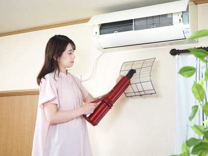 エアコンのフィルターを掃除したら室温が3℃上がった！？「数学的には上がってる」「けしからんエアコンだ」「掃除やめよ」とツッコミ殺到