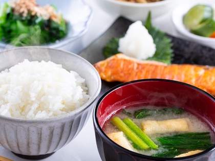 サイゼリヤのモーニングが話題だけど朝食は◯◯が最強！→ネット民「何の異論も無い」「なんせお米がおいしい」一方で「吉野家が最強」「いや、松屋も良いぞ」「やよい軒もおすすめ」朝食最強のチェーン店はどこか？