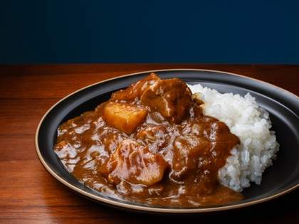 「やっぱりバーモントカレーのここを見ると特別な気持ちになるな」に共感殺到→ネット民「めっちゃわかる 形容しがたい」「俺だけだと思ってた」「トロピカルって文字見た時と同じ気持ち」（1）