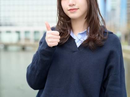 天才か！GUとユニクロでできる「パフニットにシャツをレイヤードするの可愛かった」に大絶賛→ネット民「襟に襟！時代か！かわいい！」「の服装好み過ぎるんやが！」（1）